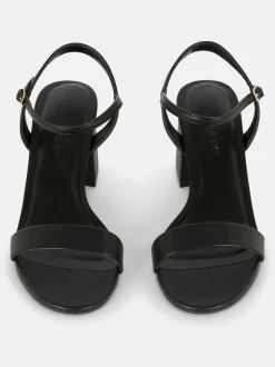 Sandały na obcasie klockowym