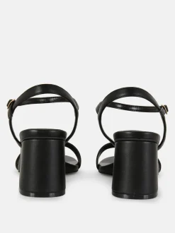 Sandały na obcasie klockowym