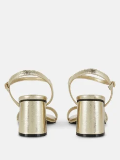 Sandały na obcasie klockowym