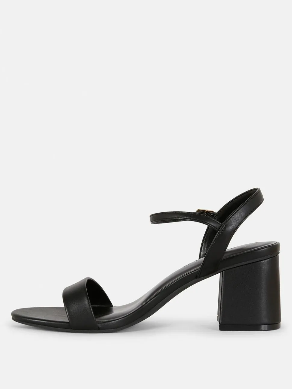Sandały na obcasie klockowym