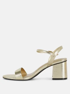 Sandały na obcasie klockowym