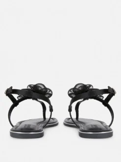 Sandały o szerokim fasonie ze zdobieniami i kwiatem