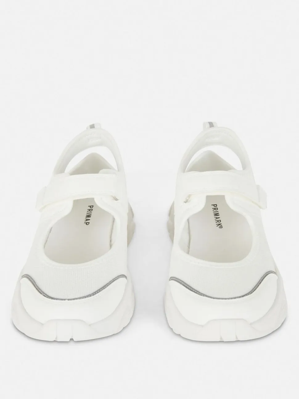 Sandały typu Mary Jane na płaskiej platformie