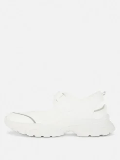 Sandały typu Mary Jane na płaskiej platformie