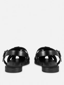 Sandały w rybackim stylu ze skrzyżowanymi paskami