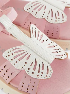 Sandały z odkrytymi palcami i motywem motyla