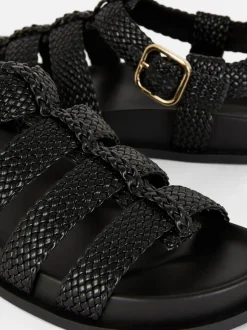Sandały z ozdobnymi paskami z plecioną fakturą