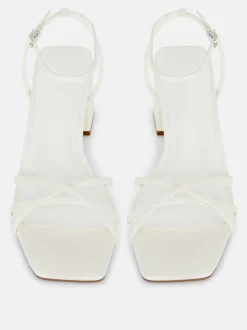 Sandały z paskami na krzyż na klockowym obcasie