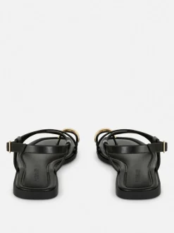 Sandały z paskiem i pętelką na palec