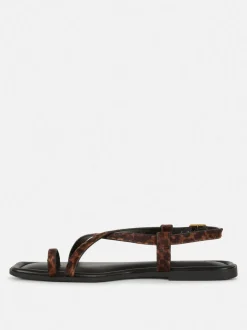 Sandały z pętelką na palec Paula Echevarría