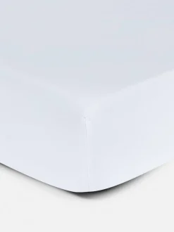 Satynowe prześcieradło z gumką na łóżko jednoosobowe