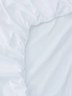 Satynowe prześcieradło z gumką na łóżko jednoosobowe