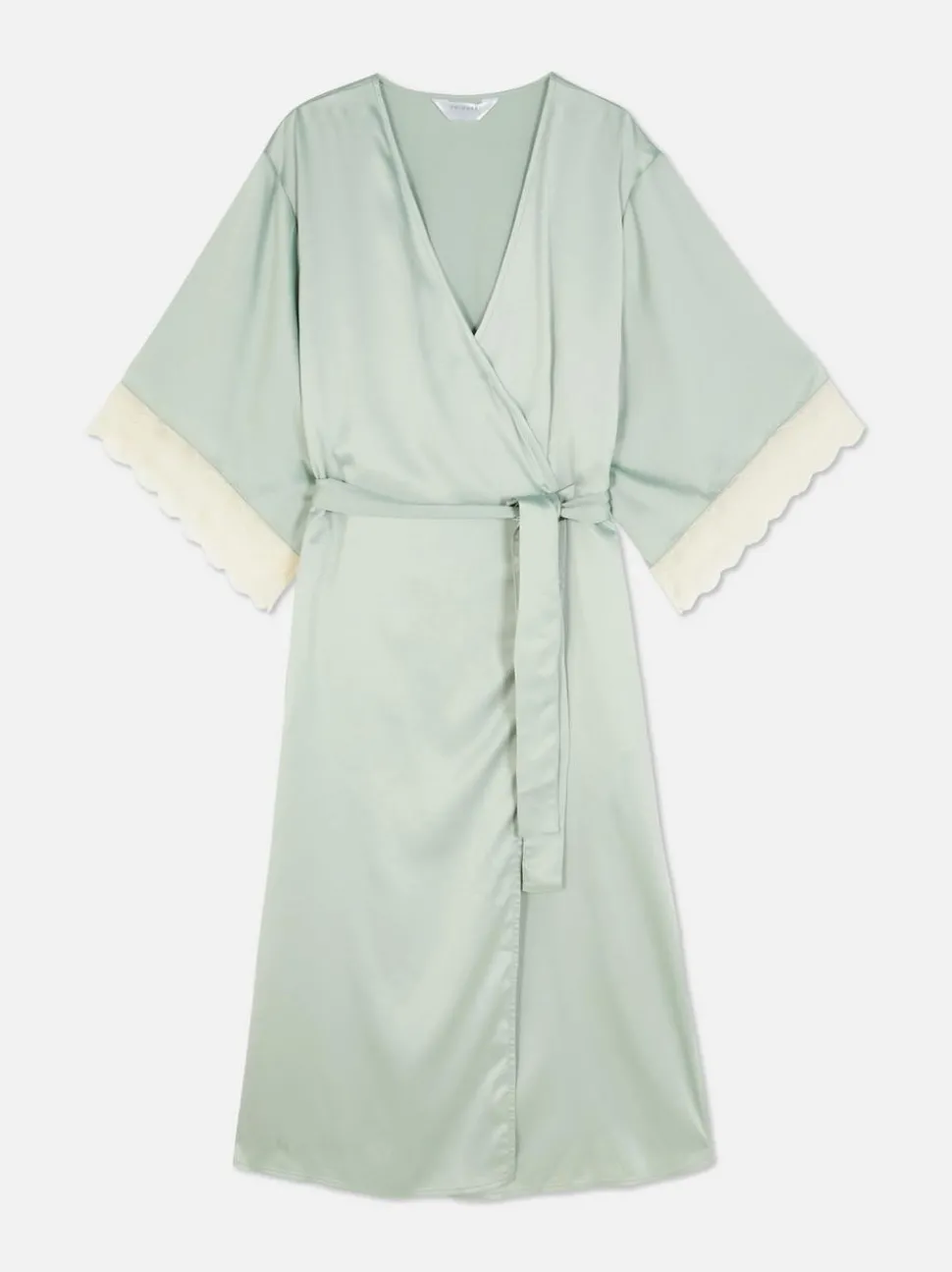 Satynowy szlafrok z koronką