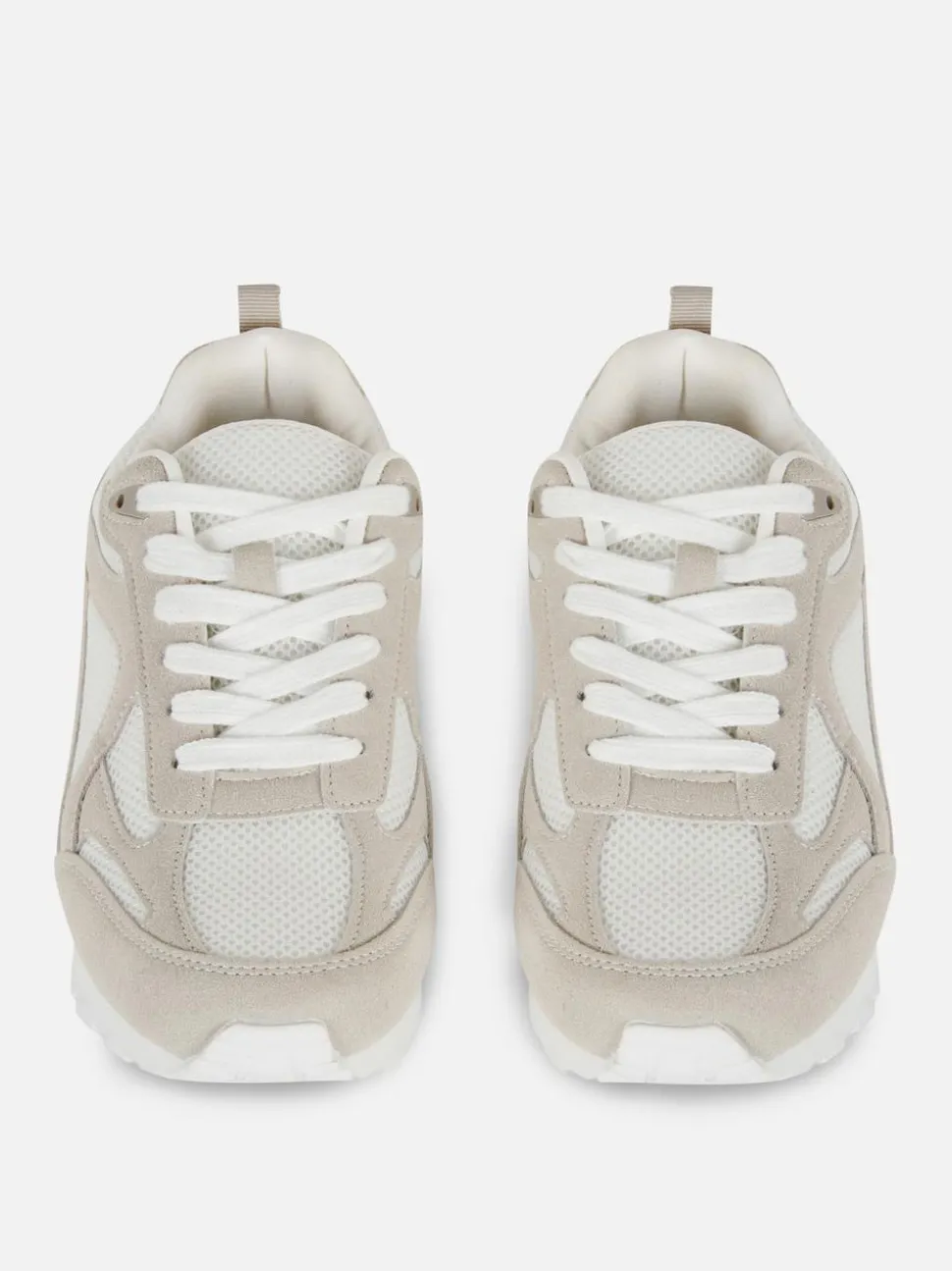 Siateczkowe buty sportowe z niską cholewką