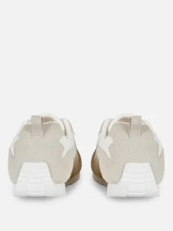 Siateczkowe buty sportowe z niską cholewką