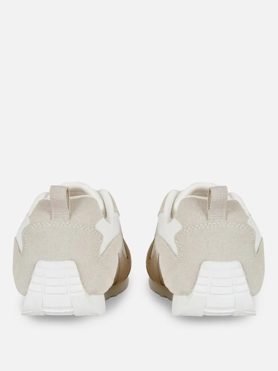 Siateczkowe buty sportowe z niską cholewką