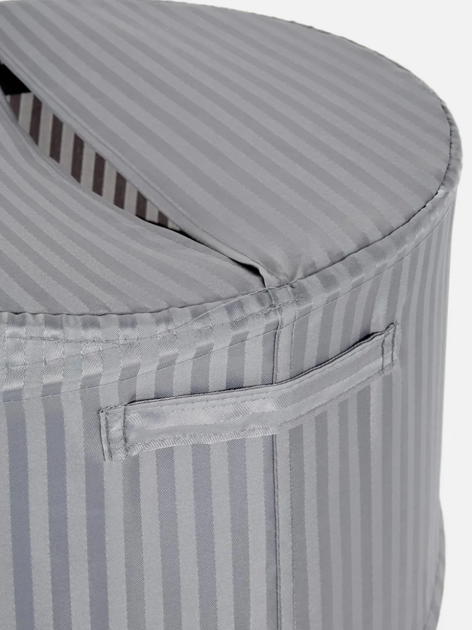 Składany kosz na pranie w paski