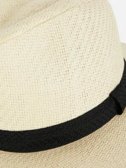 Słomkowy kapelusz Panama