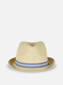 Słomkowy kapelusz typu trilby