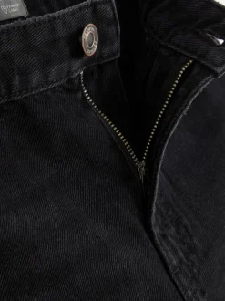 Spodenki jeansowe z przetarciami