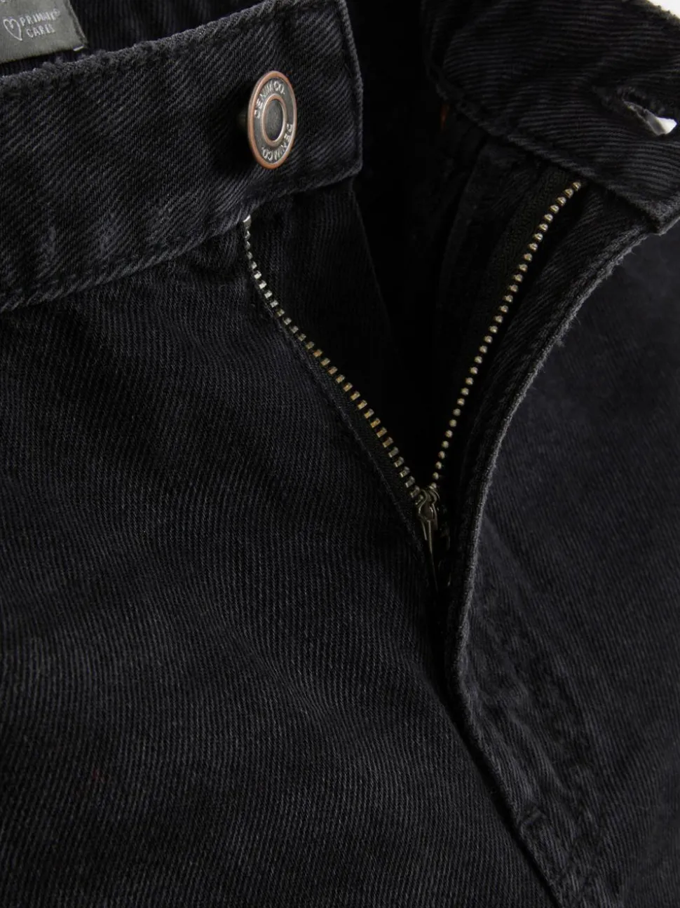 Spodenki jeansowe z przetarciami