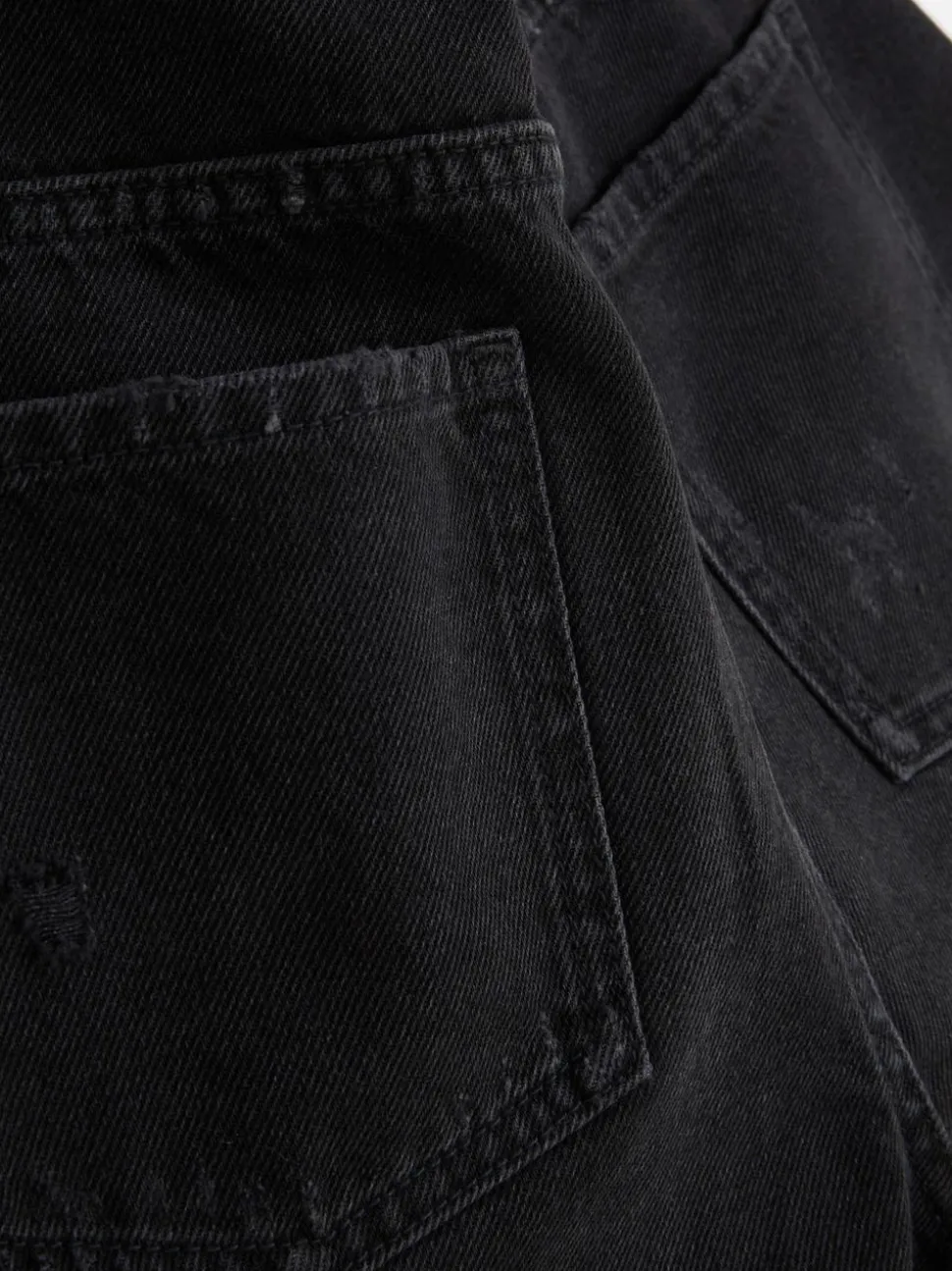 Spodenki jeansowe z przetarciami