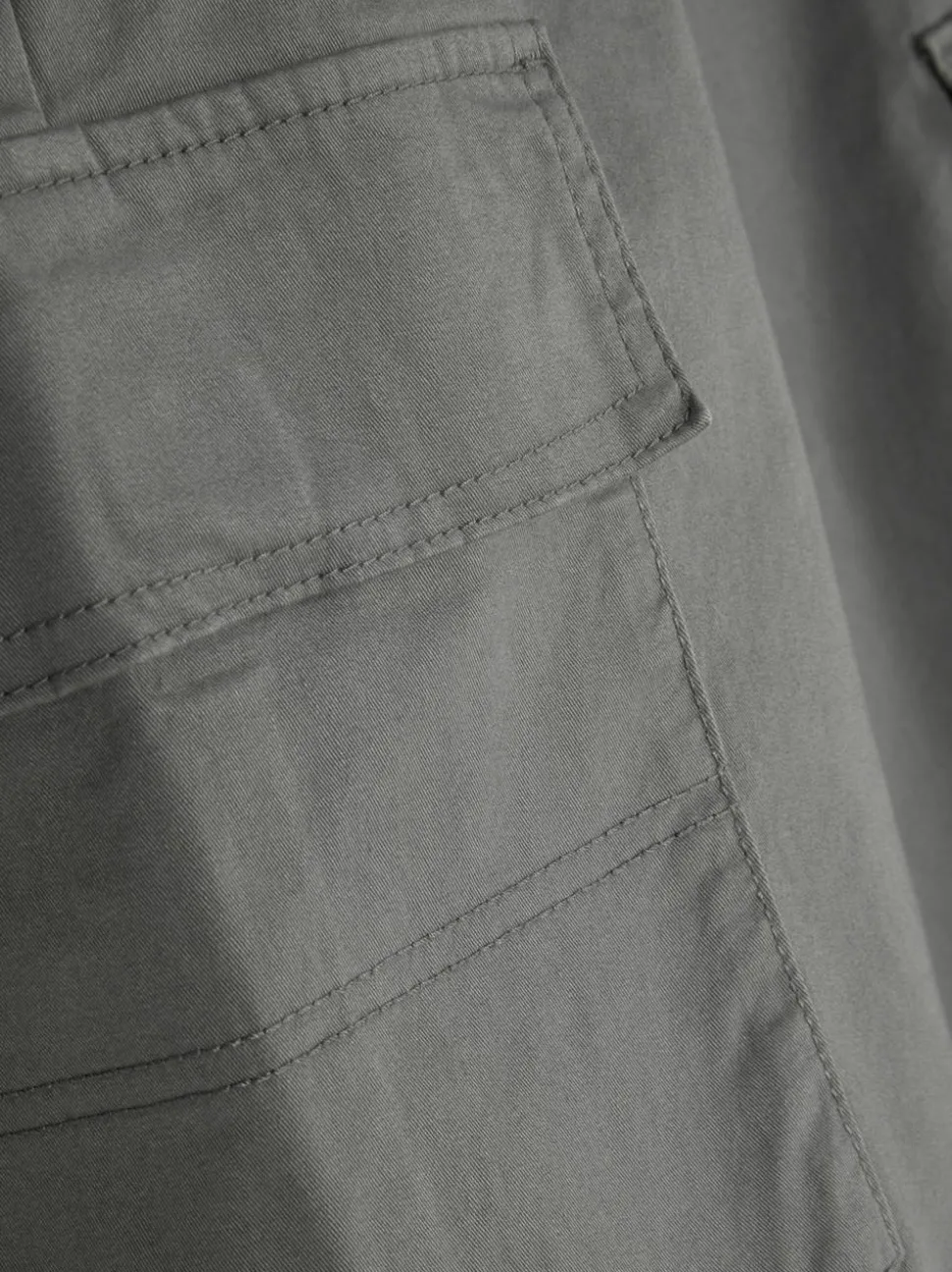 Spodnie bojówki z mankietami