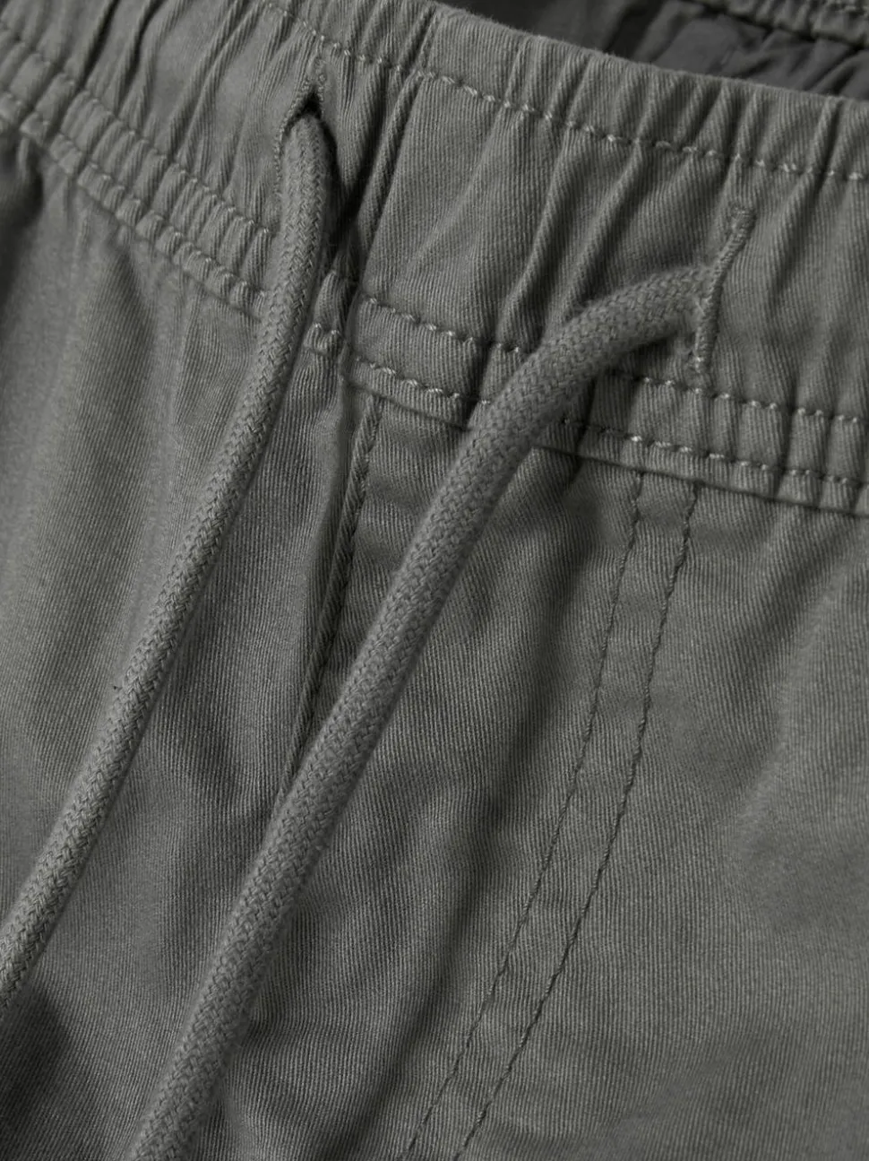 Spodnie bojówki z mankietami