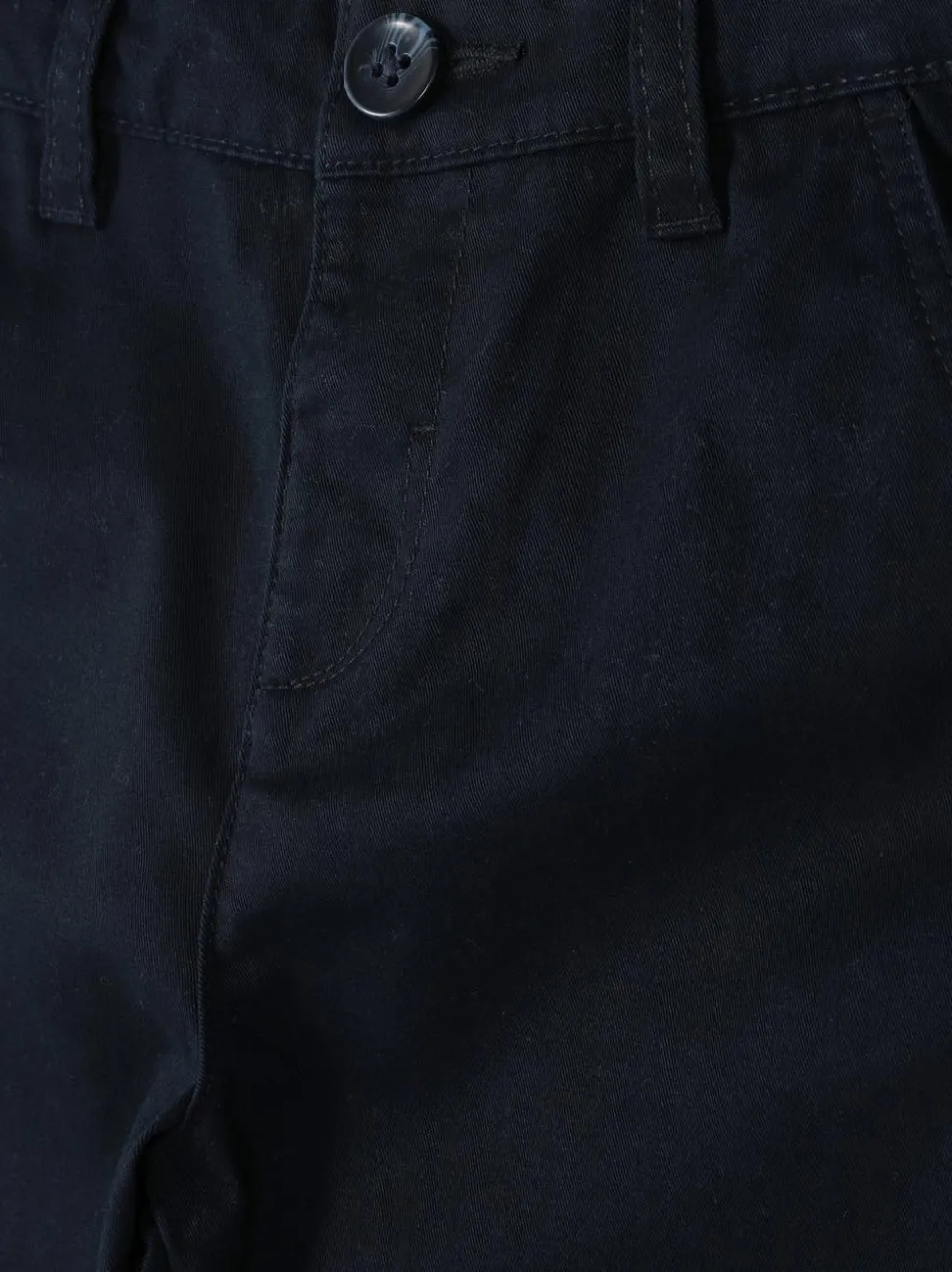 Spodnie chinosy dla młodszego chłopca