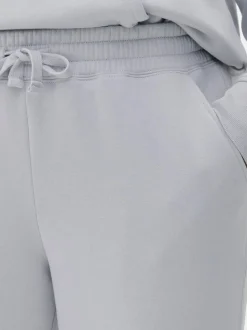 Spodnie dresowe ściągane sznurkiem