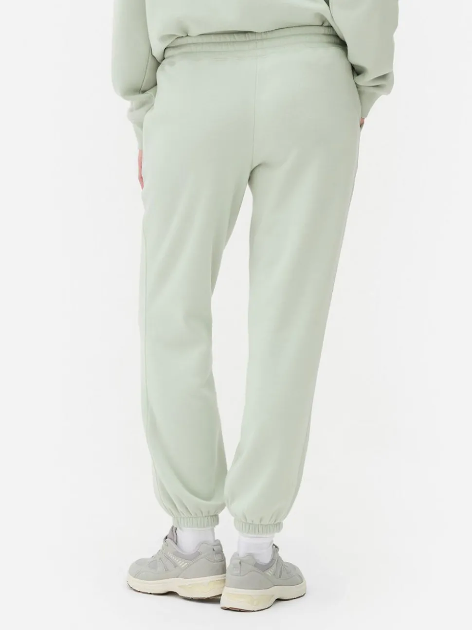 Spodnie dresowe ściągane sznurkiem