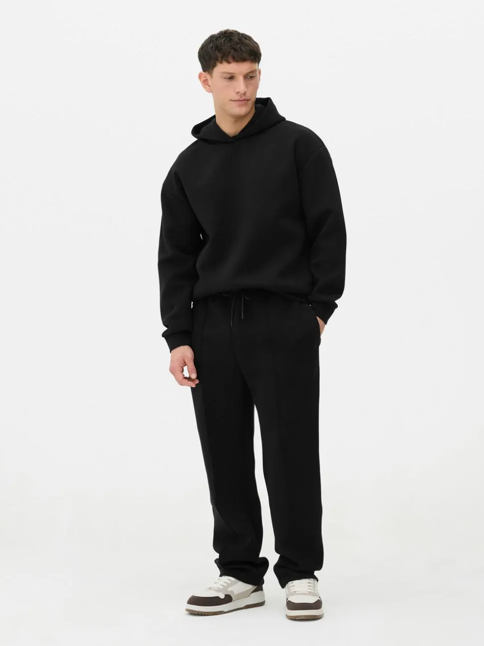 Spodnie dresowe z zaszewkami Kem