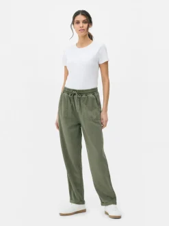 Spodnie dresowe ze sznurkiem w pasie