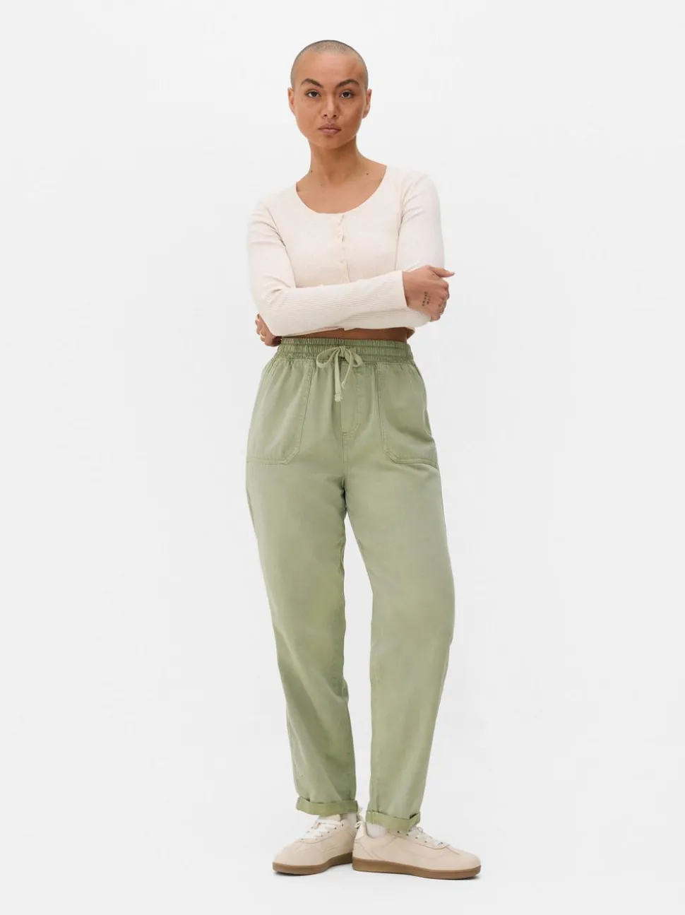 Spodnie dresowe ze sznurkiem w pasie