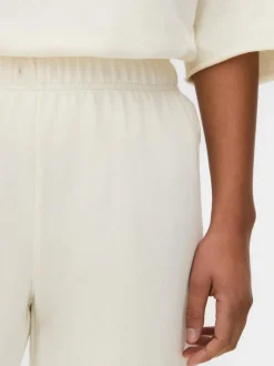 Spodnie dresowe ze sznurkiem i prostymi nogawkami