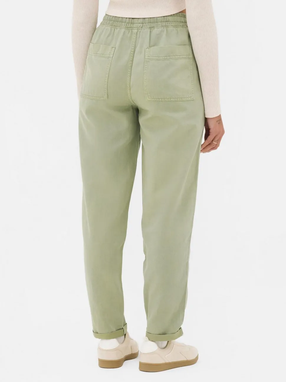 Spodnie dresowe ze sznurkiem w pasie