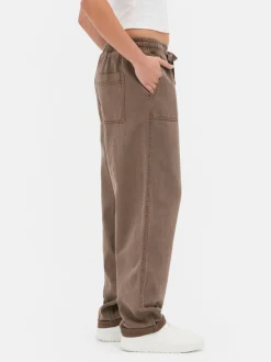 Spodnie dresowe ze sznurkiem w pasie