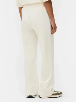 Spodnie dresowe ze sznurkiem i prostymi nogawkami