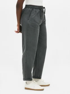 Spodnie dresowe ze sznurkiem w pasie