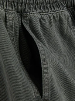 Spodnie dresowe ze sznurkiem w pasie