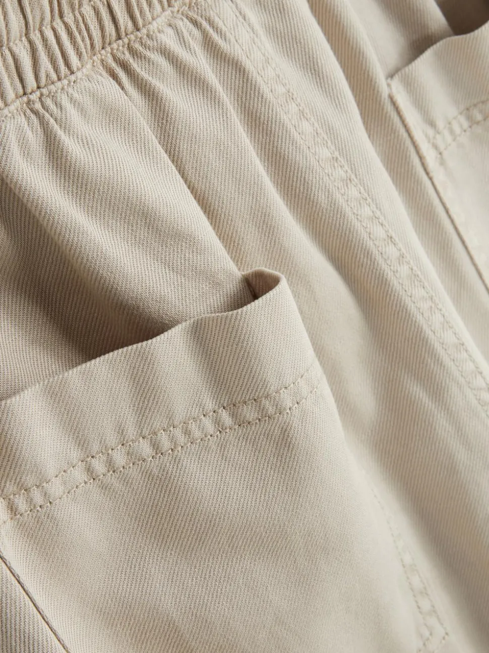 Spodnie dresowe ze sznurkiem w pasie