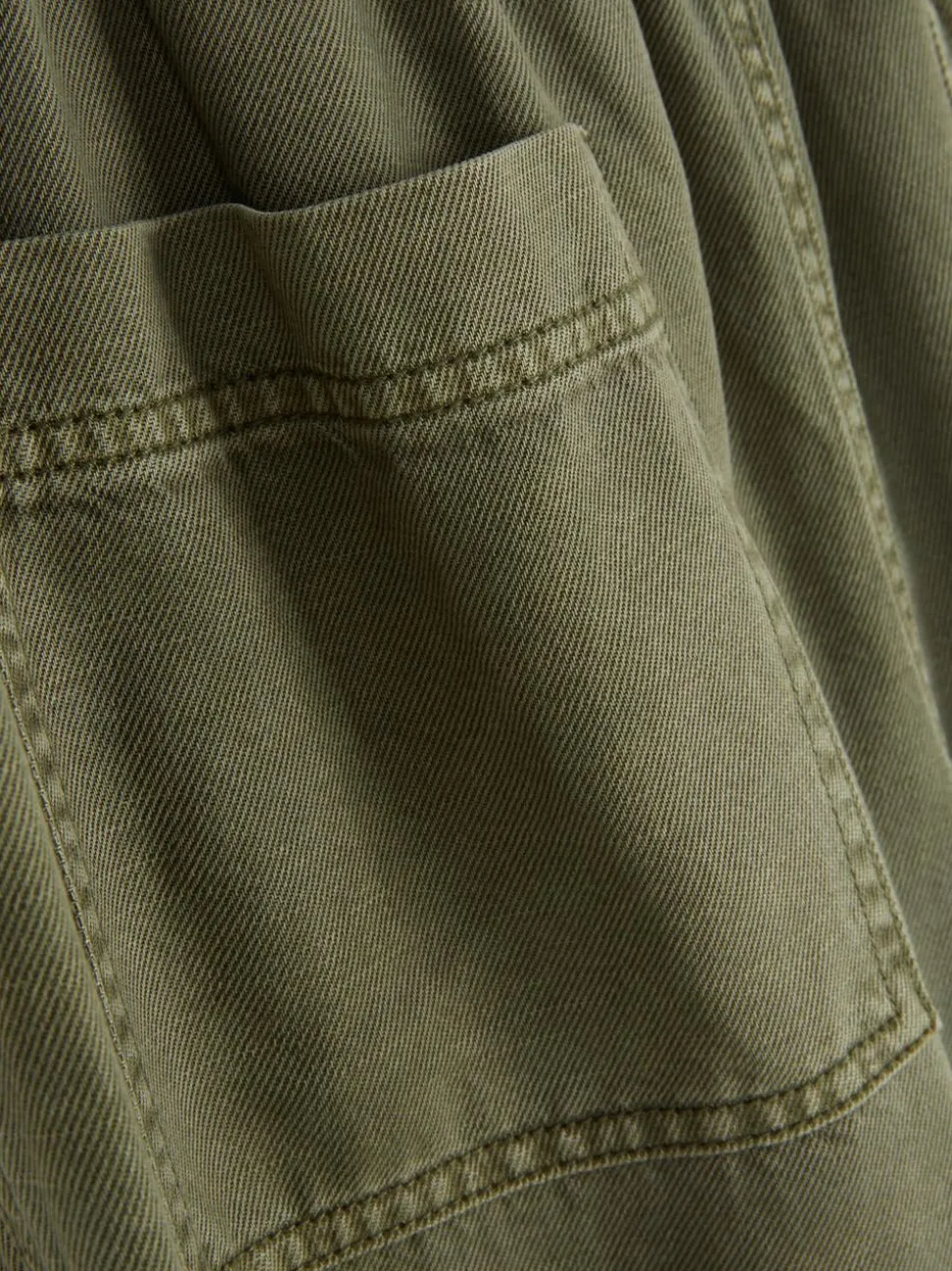 Spodnie dresowe ze sznurkiem w pasie