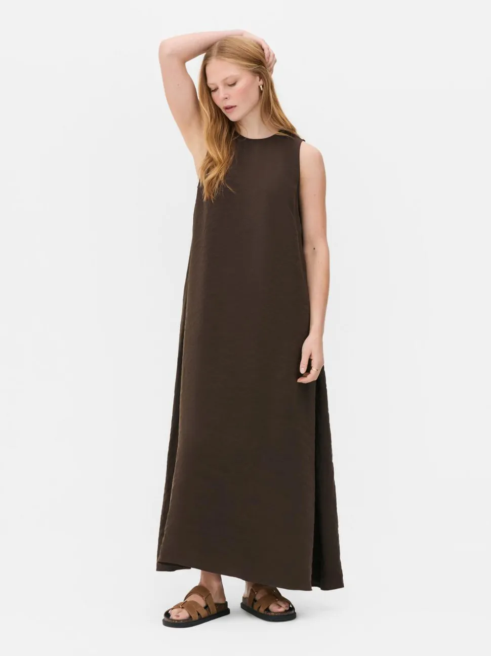 Sukienka midi bez rękawów The Edit