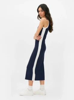 Sukienka midi o fasonie bokserki