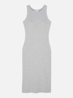 Sukienka midi o fasonie bokserki