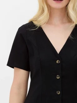 Sukienka mini z zapięciem na guziki