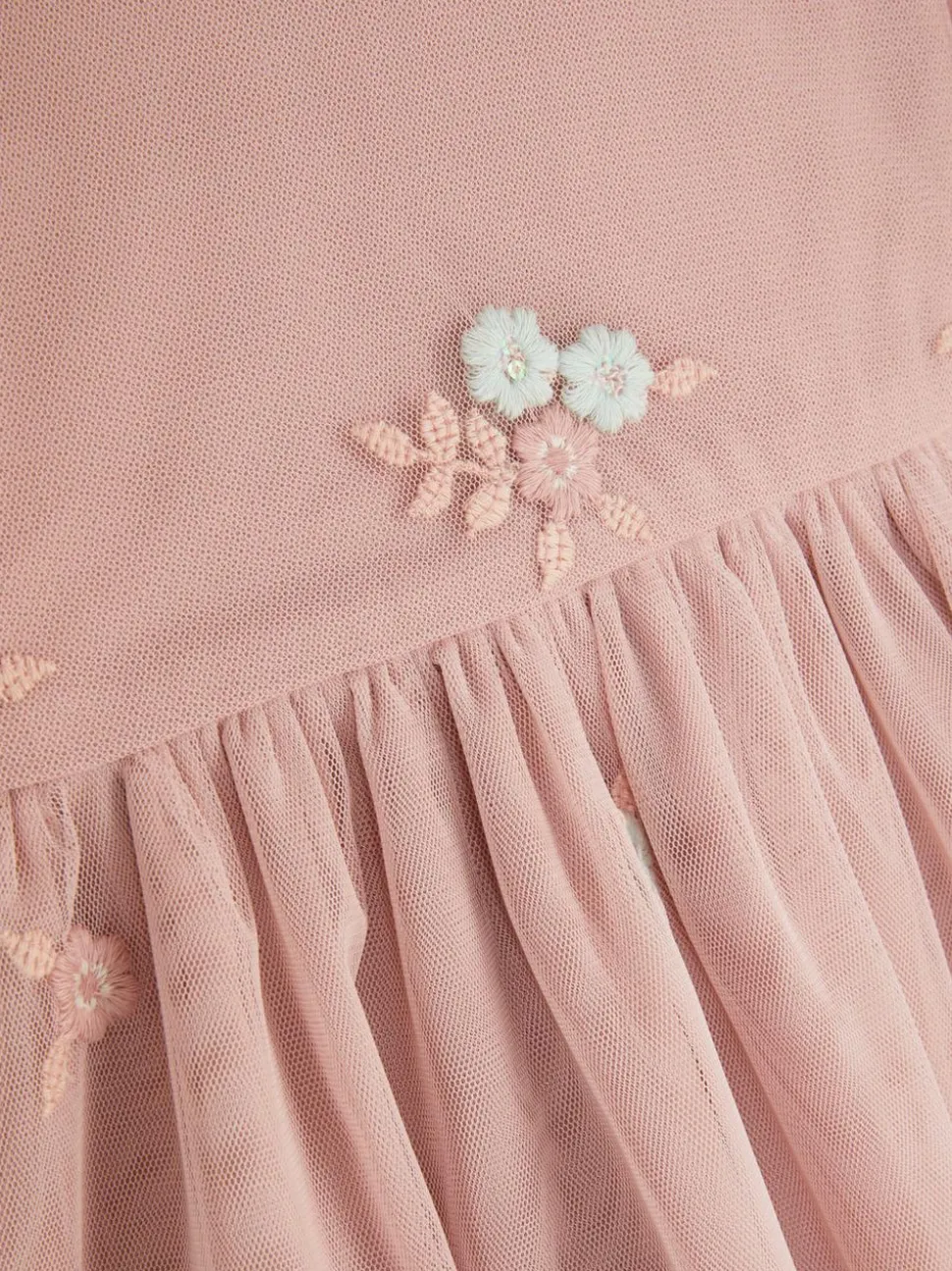 Sukienka tutu z haftowanymi motywami kwiatowymi