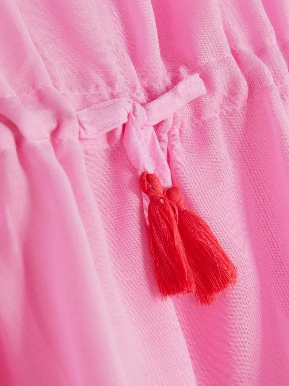 Sukienka typu kaftan z marszczeniami i frędzlami