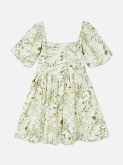 Sukienka w kwiaty z bufiastymi rękawami