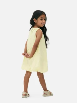 Sukienka z marszczonym obszyciem i haftem angielskim